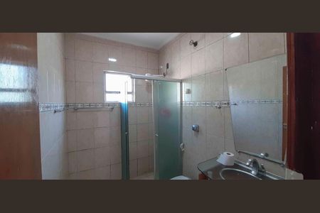 Banheiro de casa para alugar com 2 quartos, 110m² em Vila Yara, Osasco
