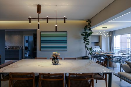 Apartamento para alugar com 241m², 3 quartos e 4 vagasSala