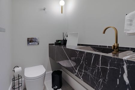 Apartamento para alugar com 241m², 3 quartos e 4 vagasLavabo