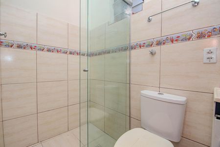Banheiro da Suíte Americana/ Corredor de apartamento à venda com 4 quartos, 200m² em Jardim Botânico, Porto Alegre