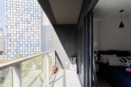 Varanda de kitnet/studio à venda com 1 quarto, 27m² em Pinheiros, São Paulo