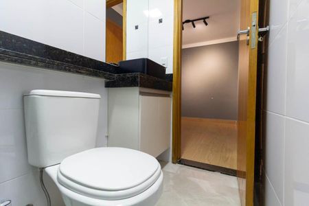 Banheiro 2 de casa à venda com 3 quartos, 125m² em Vila Granada, São Paulo