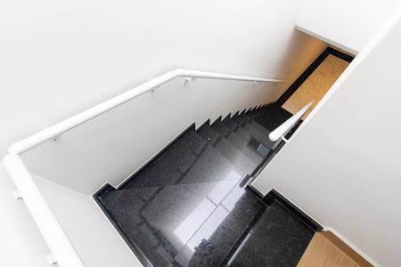 Escada de casa à venda com 3 quartos, 125m² em Vila Granada, São Paulo