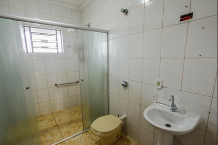 Banheiro da Suíte de casa à venda com 2 quartos, 510m² em Parque Novo Oratório, Santo André