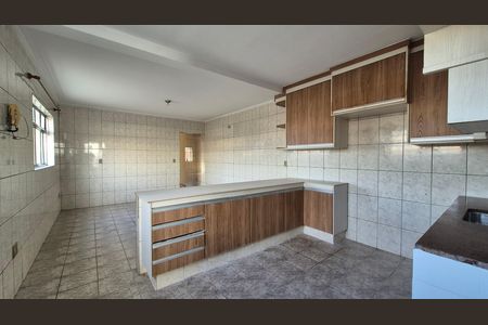 Casa à venda com 304m², 3 quartos e 3 vagasCozinha