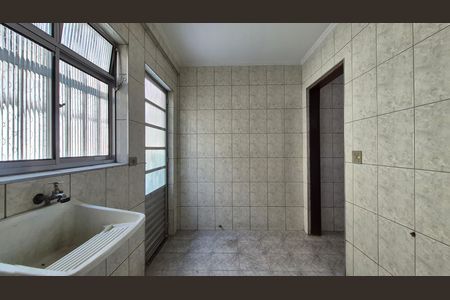 Casa à venda com 304m², 3 quartos e 3 vagasArea de serviço