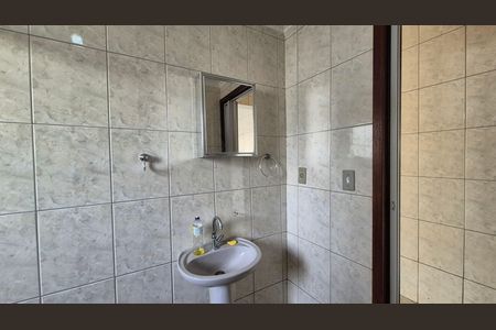 Banheiro de casa à venda com 3 quartos, 304m² em Jardim Jamaica, Santo André