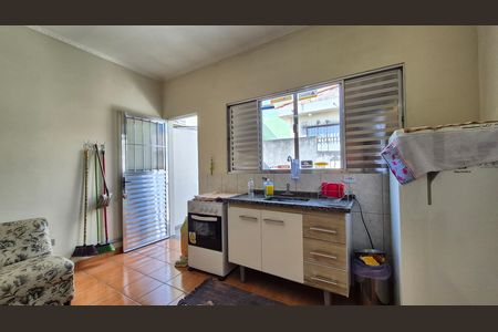 Casa à venda com 304m², 3 quartos e 3 vagasCozinha - Fundos