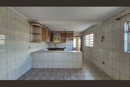 Casa à venda com 304m², 3 quartos e 3 vagasCozinha