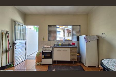 Casa à venda com 304m², 3 quartos e 3 vagasCozinha - Fundos