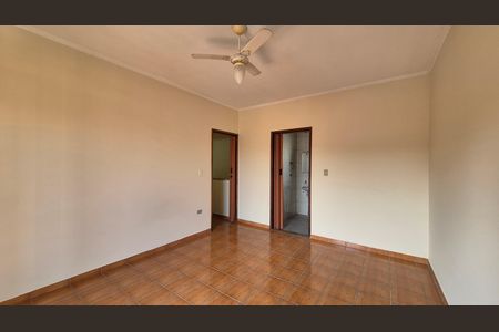 Casa à venda com 304m², 3 quartos e 3 vagasSuíte