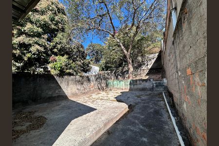 Casa para alugar com 100m², 2 quartos e 1 vaga