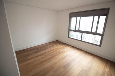 Apartamento à venda com 170m², 3 quartos e 3 vagas Apartamento à venda com 170m², 3 quartos e 3 vagasSUITE 1