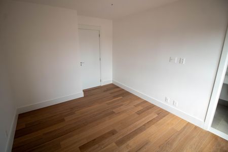 Apartamento à venda com 170m², 3 quartos e 3 vagas Apartamento à venda com 170m², 3 quartos e 3 vagasSUITE 2
