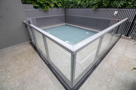 Apartamento à venda com 170m², 3 quartos e 3 vagas Apartamento à venda com 170m², 3 quartos e 3 vagasÁREA COMUM - PISCINA INFANTIL