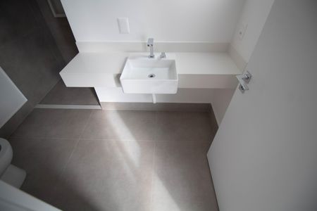 Apartamento à venda com 170m², 3 quartos e 3 vagas Apartamento à venda com 170m², 3 quartos e 3 vagasBANHEIRO DA SUITE 2