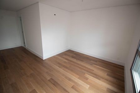 Apartamento à venda com 170m², 3 quartos e 3 vagas Apartamento à venda com 170m², 3 quartos e 3 vagasSUITE 1