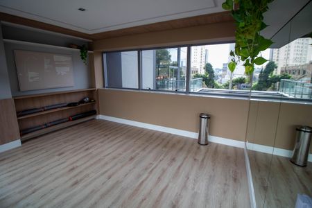 Apartamento à venda com 170m², 3 quartos e 3 vagas Apartamento à venda com 170m², 3 quartos e 3 vagasÁREA COMUM - SALA DE YOGA