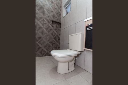 Banheiro de apartamento para alugar com 1 quarto, 23m² em Vila Nilo, São Paulo