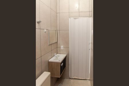 Banheiro de apartamento para alugar com 1 quarto, 23m² em Vila Nilo, São Paulo