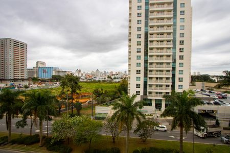 Apartamento à venda com 169m², 3 quartos e 3 vagasVista do quarto 2