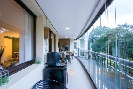Apartamento à venda com 169m², 3 quartos e 3 vagasVaranda gourmet