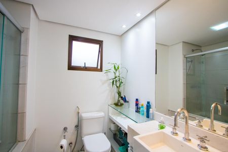 Apartamento à venda com 169m², 3 quartos e 3 vagasBanheiro do quarto 1