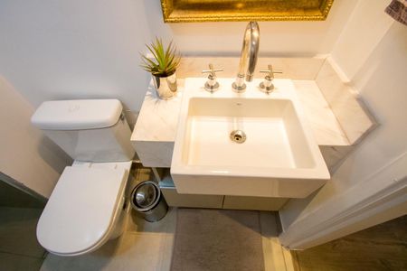 Apartamento à venda com 169m², 3 quartos e 3 vagasBanheiro social