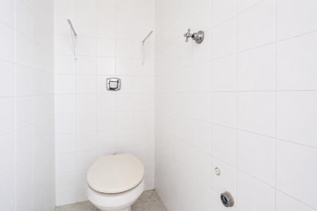 Banheiro de apartamento à venda com 2 quartos, 70m² em Campo Belo, São Paulo