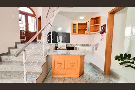 Casa à venda com 4 quartos, 425m² em Morada dos Pinheiros (Aldeia da Serra), Barueri
