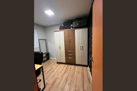 Quarto de apartamento à venda com 2 quartos, 40m² em Vila Nova, Porto Alegre