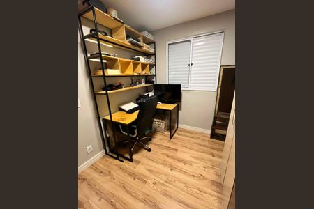 Quarto de apartamento à venda com 2 quartos, 40m² em Vila Nova, Porto Alegre