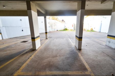 Garagem de apartamento à venda com 3 quartos, 170m² em Maria Virgínia, Belo Horizonte