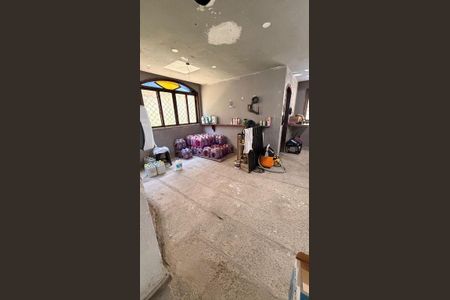 Casa à venda com 300m², 3 quartos e 2 vagas