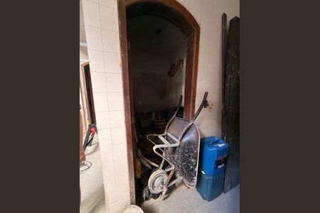 Casa à venda com 300m², 3 quartos e 2 vagas
