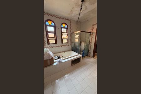Casa à venda com 300m², 3 quartos e 2 vagas