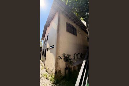 Casa à venda com 300m², 3 quartos e 2 vagas