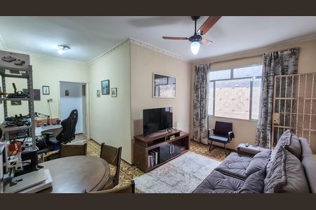 Sala de casa para alugar com 4 quartos, 253m² em Brás de Pina, Rio de Janeiro