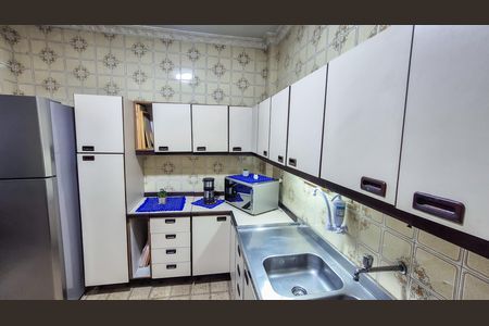 Casa para alugar com 253m², 4 quartos e 6 vagas Casa para alugar com 253m², 4 quartos e 6 vagasCozinha