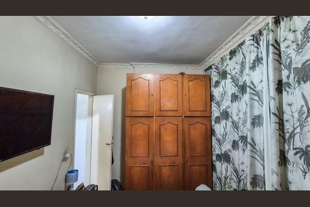 Casa para alugar com 253m², 4 quartos e 6 vagas Casa para alugar com 253m², 4 quartos e 6 vagasQuarto 1