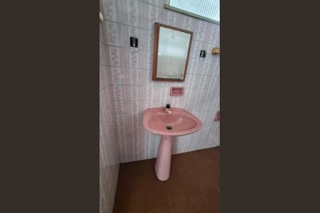 Casa para alugar com 253m², 4 quartos e 6 vagas Casa para alugar com 253m², 4 quartos e 6 vagasBanheiro 3 Terraço