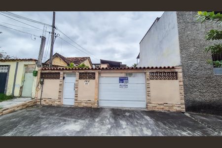 Casa para alugar com 253m², 4 quartos e 6 vagas Casa para alugar com 253m², 4 quartos e 6 vagasFrente Casa