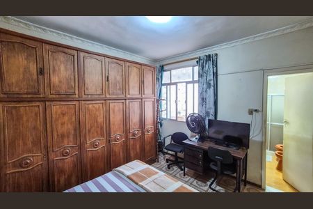 Casa para alugar com 253m², 4 quartos e 6 vagas Casa para alugar com 253m², 4 quartos e 6 vagasQuarto 3