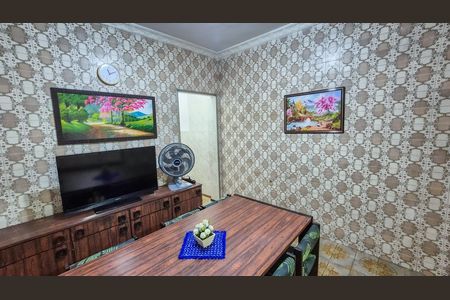 Casa para alugar com 253m², 4 quartos e 6 vagas Casa para alugar com 253m², 4 quartos e 6 vagasCopa 1
