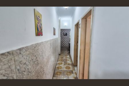Casa para alugar com 253m², 4 quartos e 6 vagas Casa para alugar com 253m², 4 quartos e 6 vagasCorredor