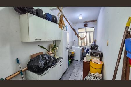 Casa para alugar com 253m², 4 quartos e 6 vagas Casa para alugar com 253m², 4 quartos e 6 vagasÁrea de Serviço