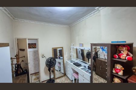 Casa para alugar com 253m², 4 quartos e 6 vagas Casa para alugar com 253m², 4 quartos e 6 vagasQuarto 2