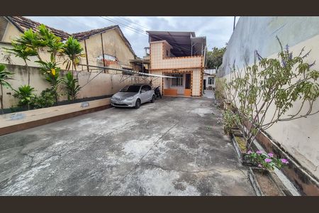 Casa para alugar com 253m², 4 quartos e 6 vagas Casa para alugar com 253m², 4 quartos e 6 vagasÁrea externa