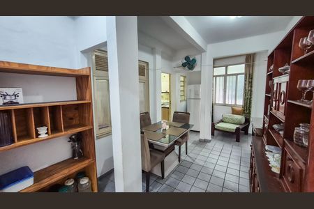 Casa para alugar com 253m², 4 quartos e 6 vagas Casa para alugar com 253m², 4 quartos e 6 vagasCopa 2