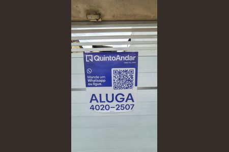 Casa para alugar com 253m², 4 quartos e 6 vagas Casa para alugar com 253m², 4 quartos e 6 vagasAdesivo Grande QuintoAndar
